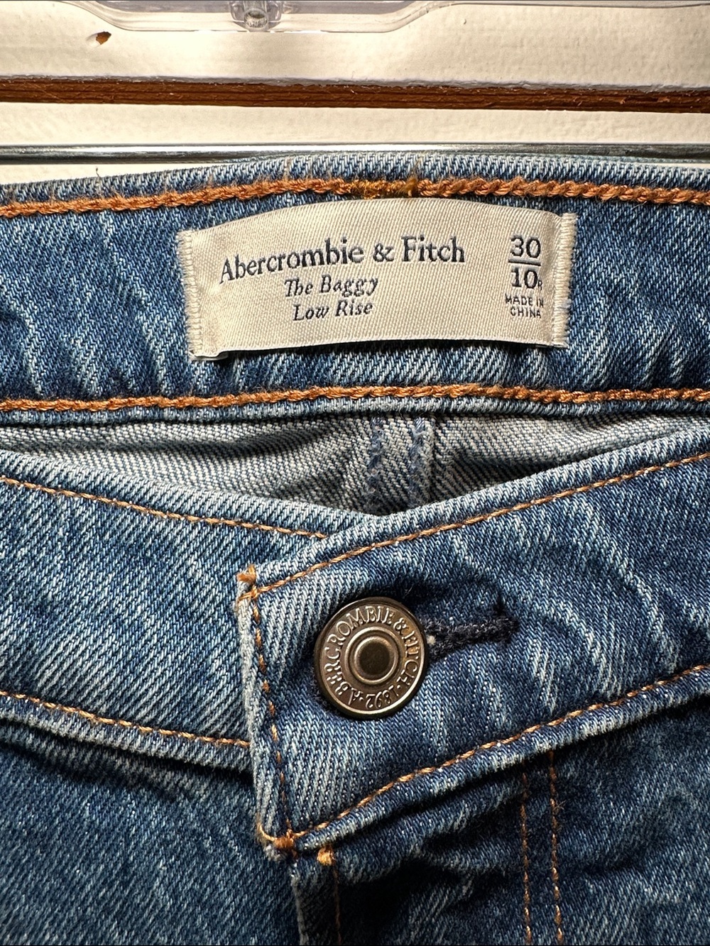 Abercrombie & Fitch The Baggy Low Rise Jeans 30 - Picture 3 of 9